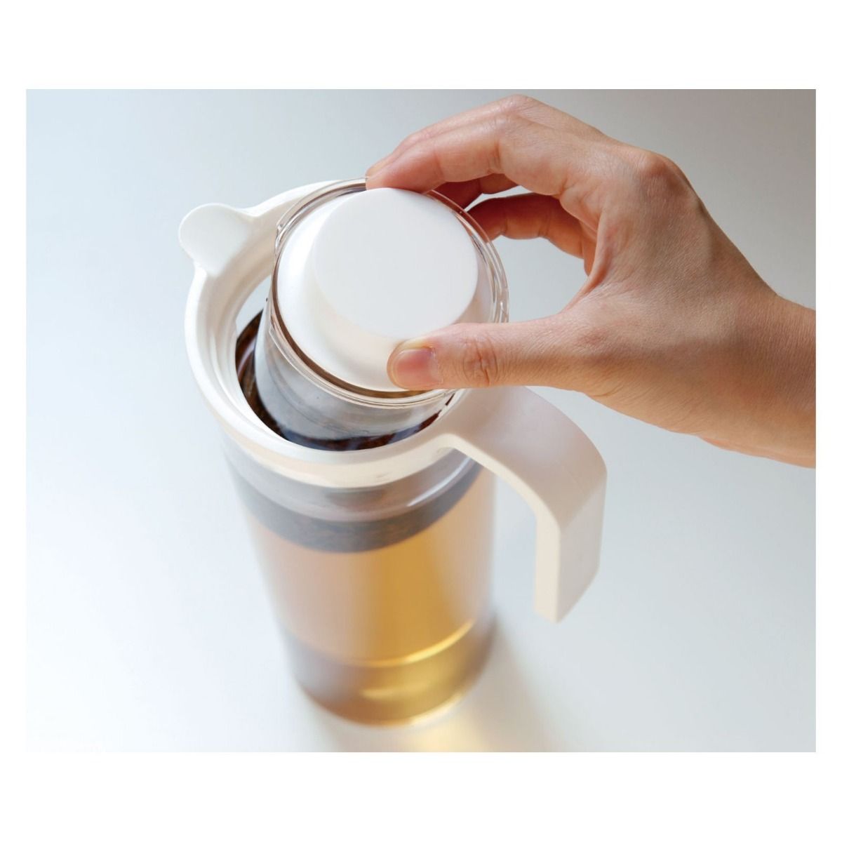 KINTO Plug Iced Tea Jug (White - 1.2L) - 22489