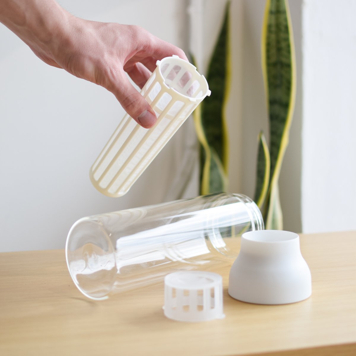 KINTO Capsule Cold Brew Carafe (White - 1L) - 26471